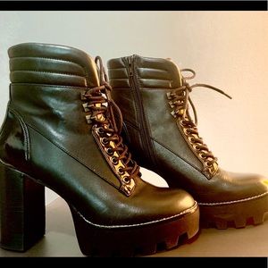 Gianni Bini block heel boots